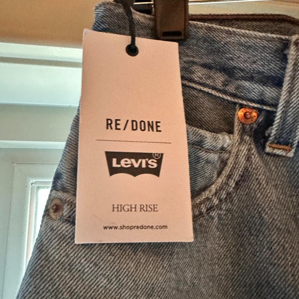 NWT RE/DONE High Rise Levi’s Jeans. size 31